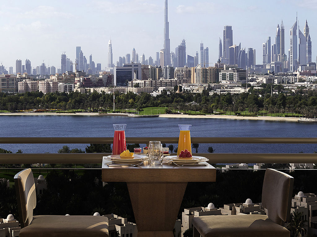 Pullman Dubai Creek City Centre Residences Ресторант снимка